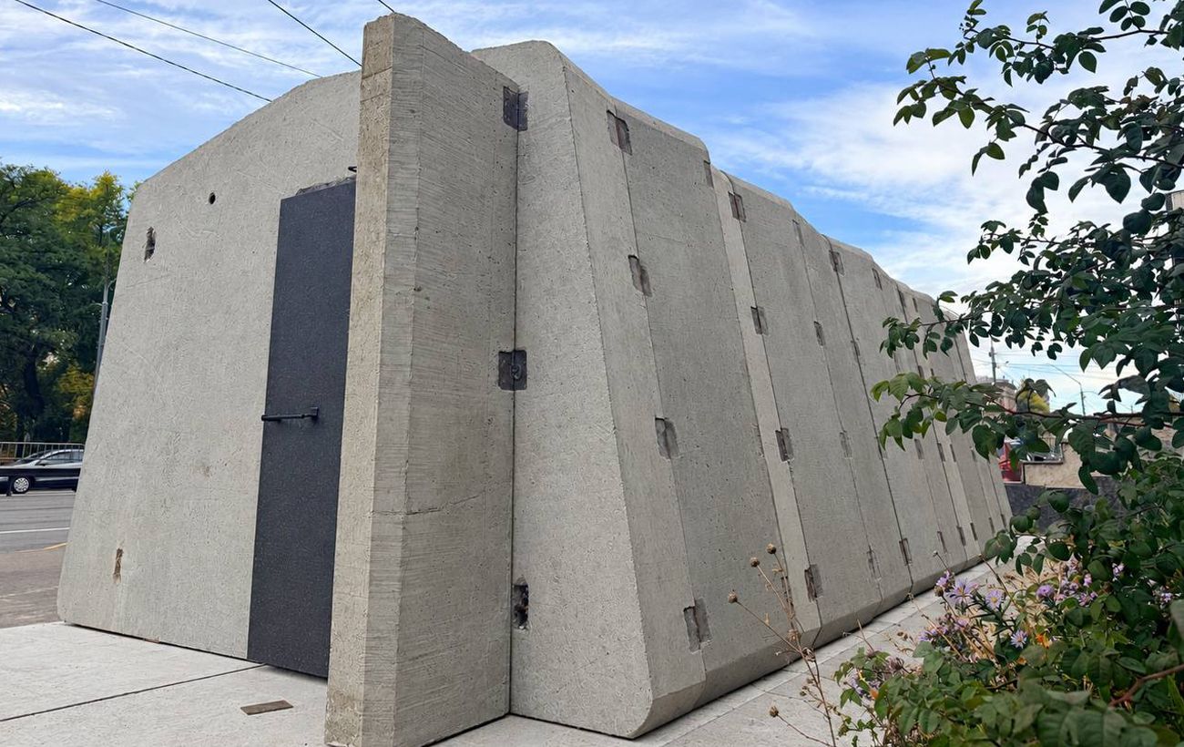 В Киеве устанавливают первое мобильное укрытие: точная локация и количество мест (фото)