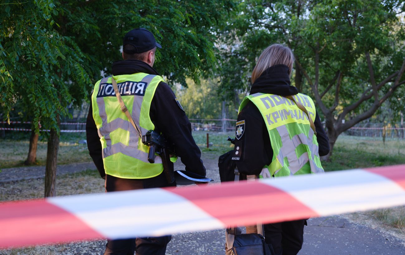 Мужчина с оружием напал на полицейских в Кропивницком, его ищут