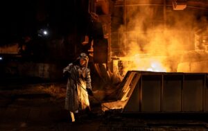 Экономика Украины сократилась на 2,4% из-за остановки металлургических комбинатов.