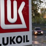 США продлили действие разрешения на осуществление операций с заправками, принадлежащими российской компании «Лукойл».