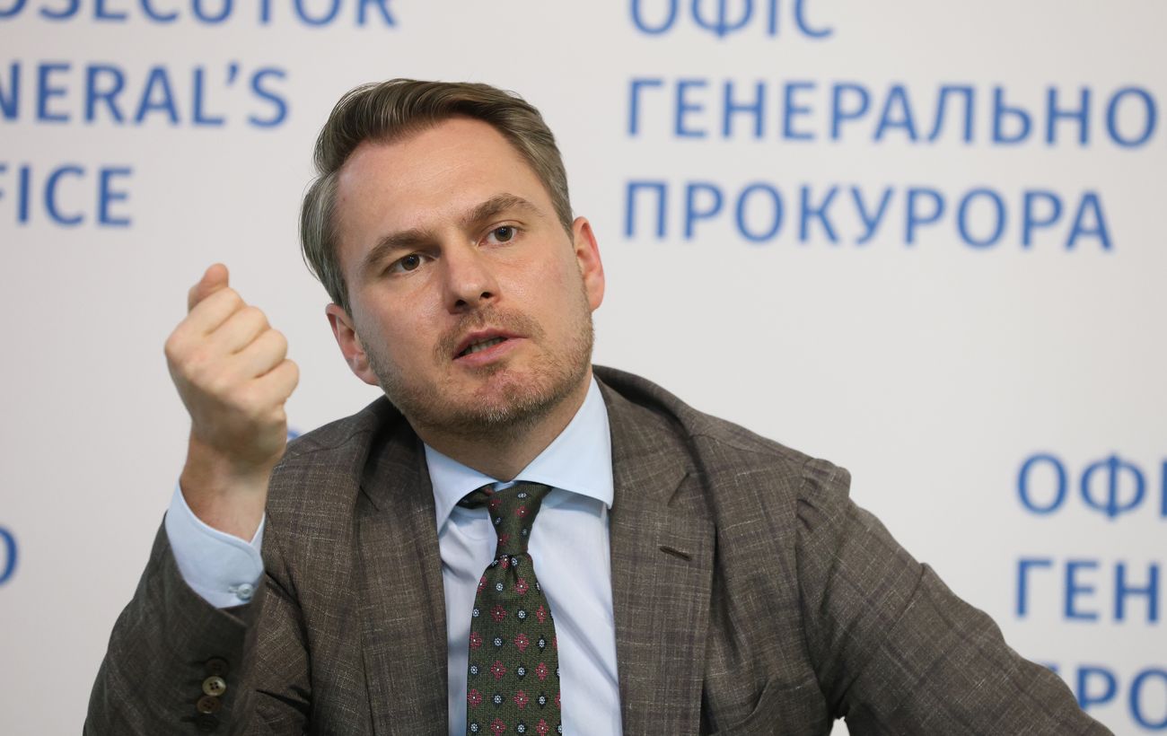 В ОГП расследуют выезд Кравченко за границу и массово увольняют работников прокуратуры